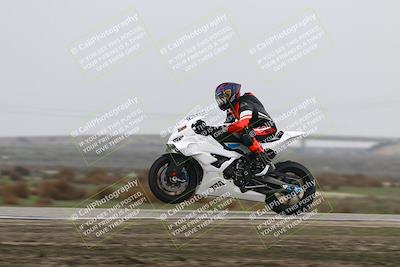 media/Nov-29-2025-TrackDaz (Sat) [[10ae2d9bce]]/A Group/Session 4 (Wheelie Bump)/